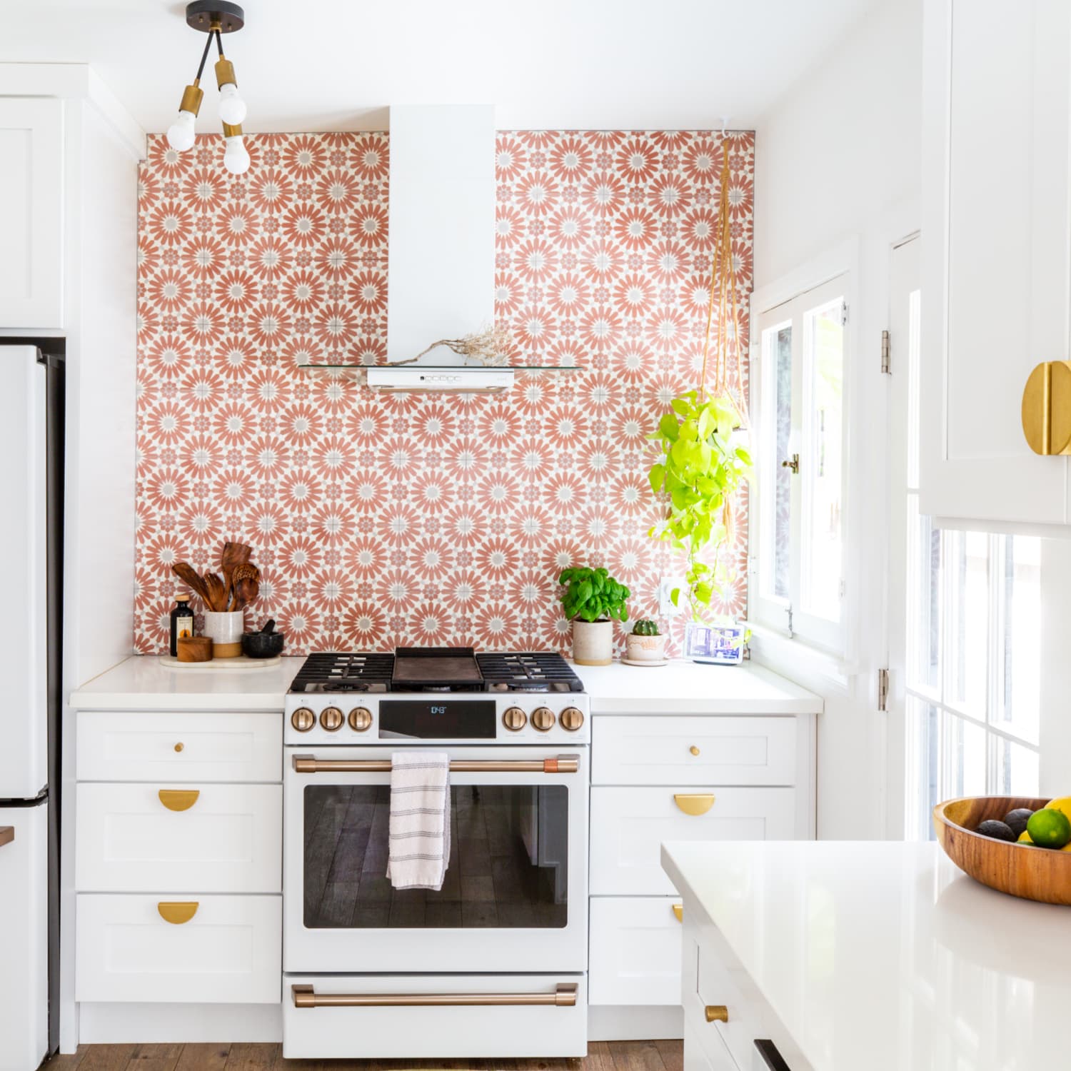 17 White Kitchen Cabinet Ideas That ll Be in Style Forever The Kitchn